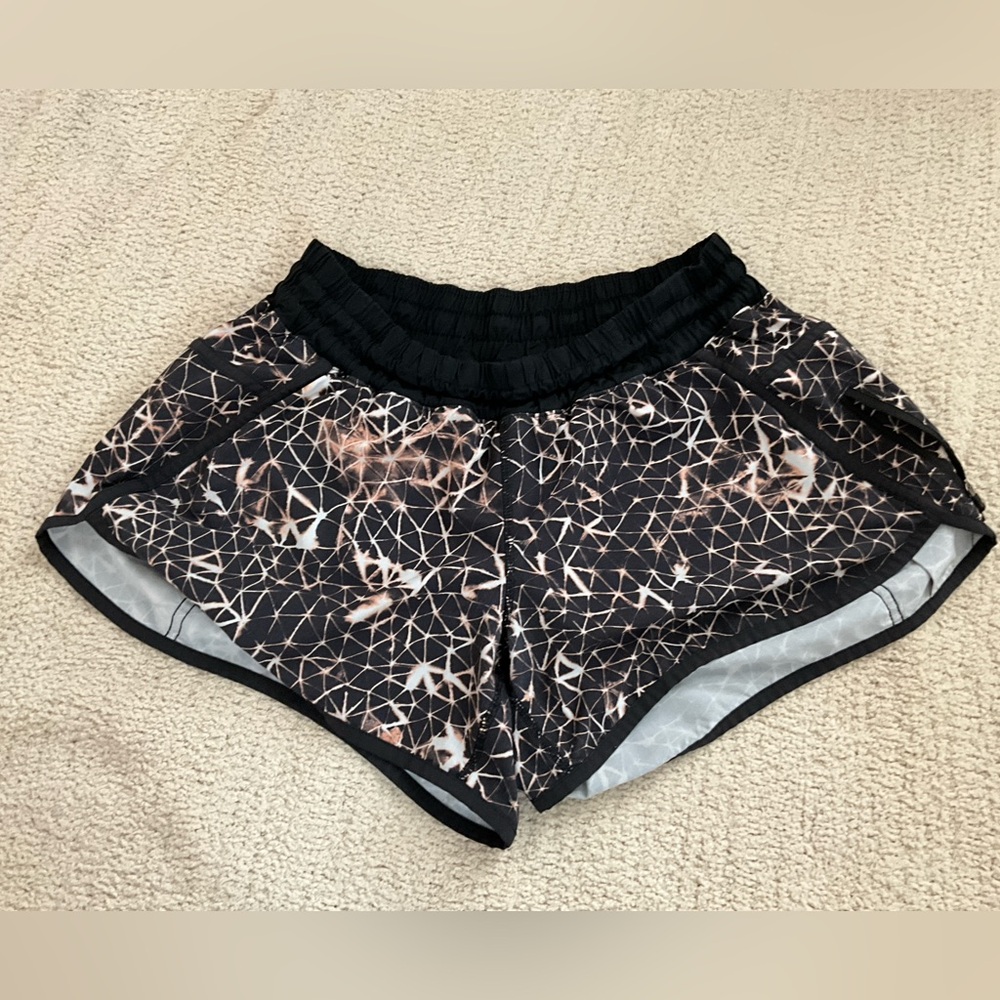 Lululemon Women's Tracker Short 4-Way Stretch Shorts Star Crushed Black, 10